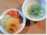 カボチャ・サツマイモのパンケーキ/にんじんジャム添え/ほうれん草入りお魚だんご、野菜あんかけ
