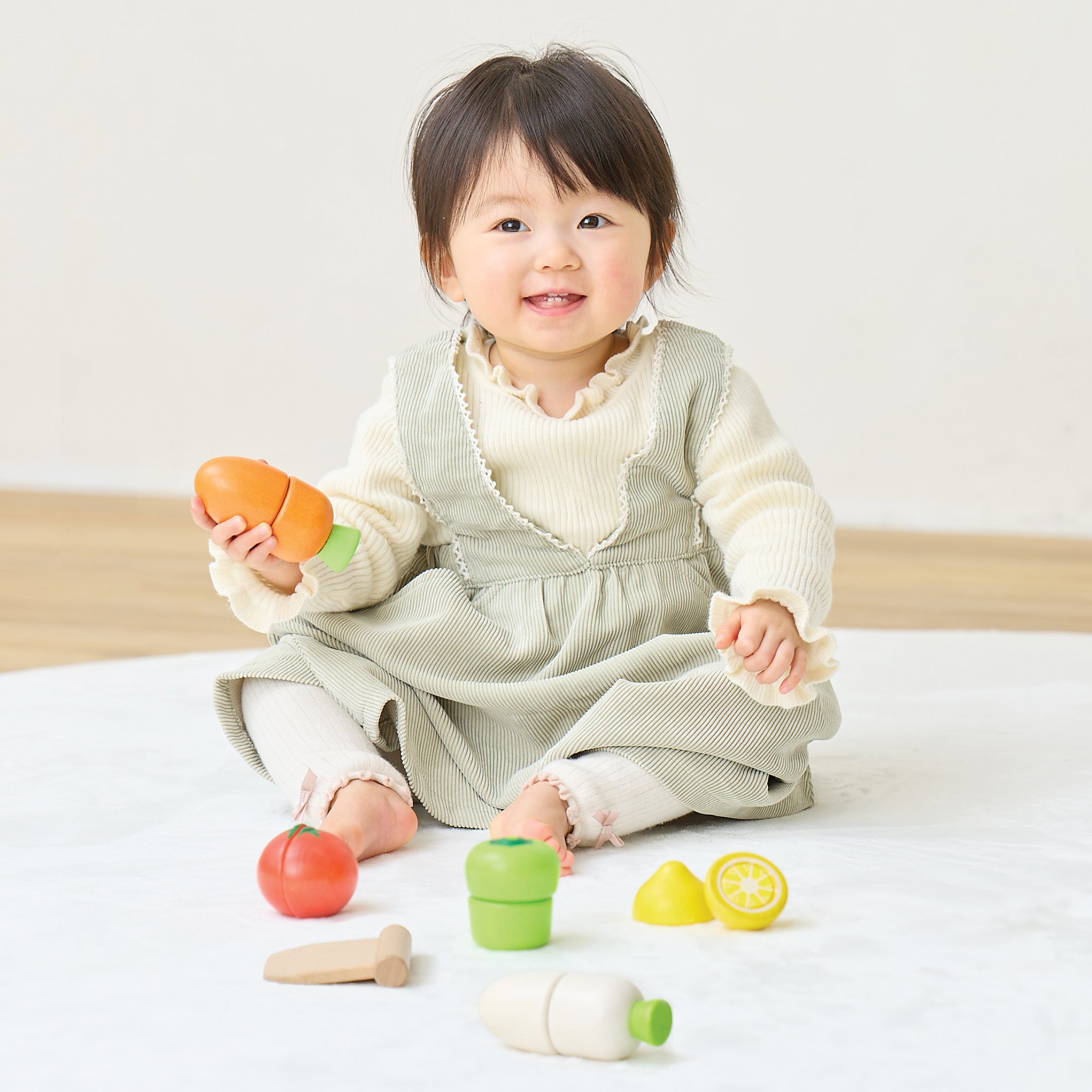 0歳からのベビー向け木製知育玩具セット発売